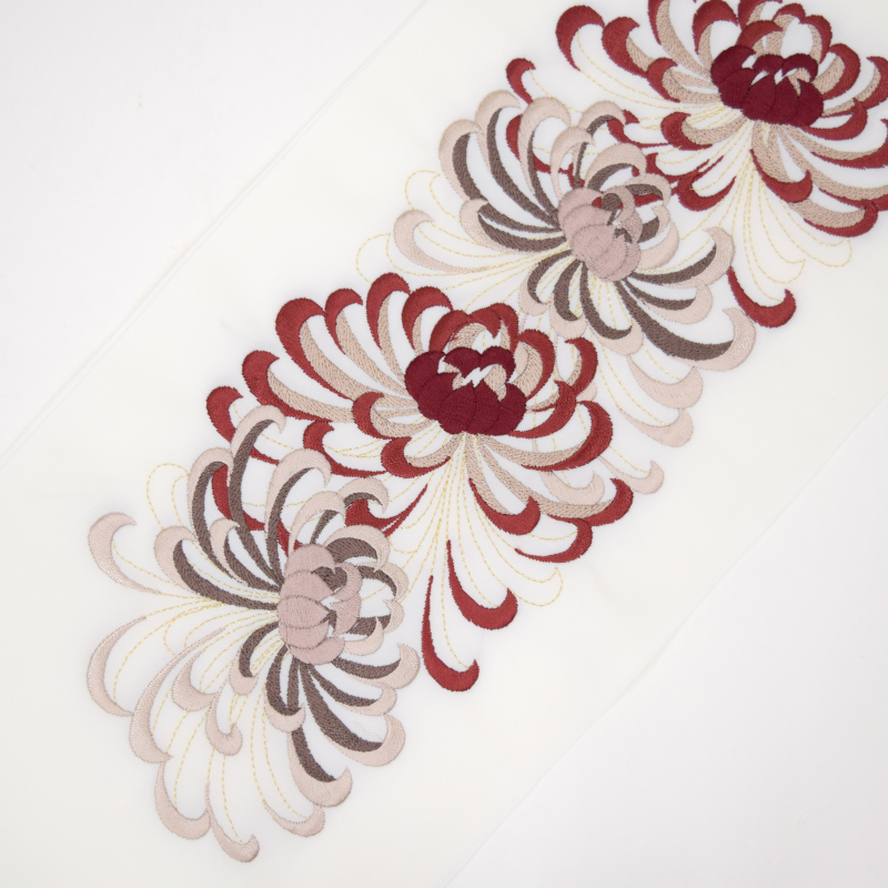 【在庫限り】シルエリー ポリ刺繍半衿 菊づくし エンジ