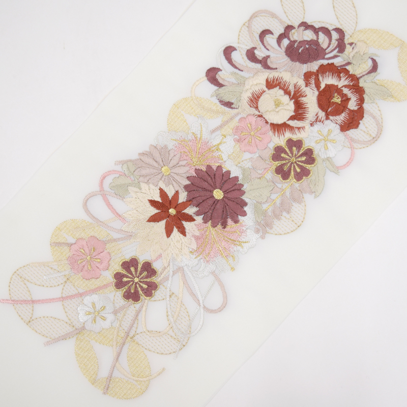 【在庫限り】シルエリー ポリ刺繍半衿 七宝に菊 エンジ